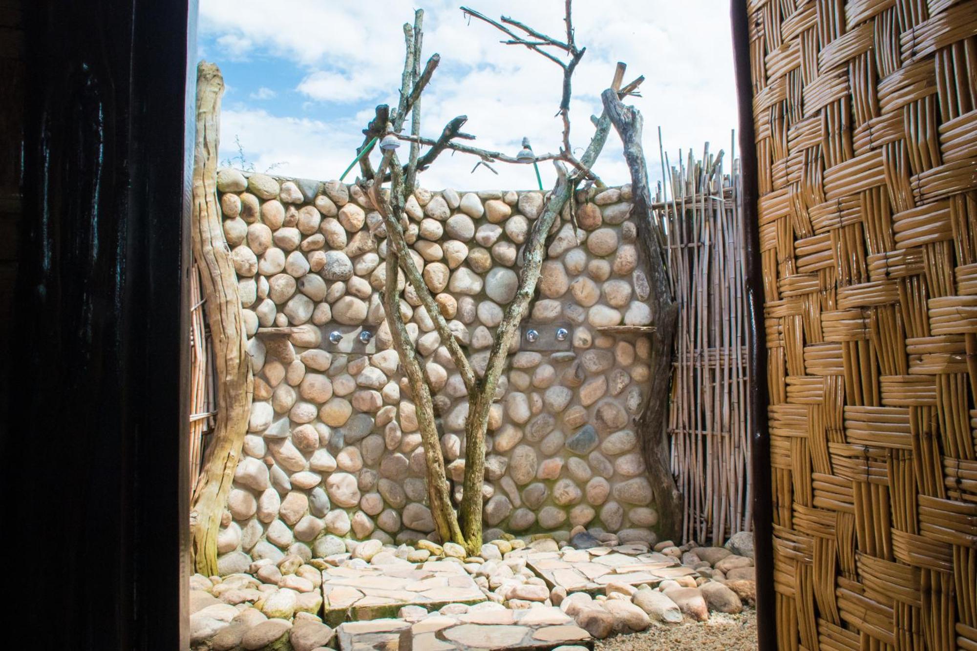Lodge Queen Elizabeth Bush By Nature Ltd